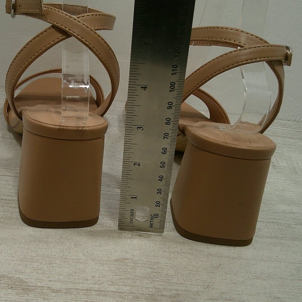 Womans Haley Ankle Strap Block Heels Nude Tan Sandals Size 10 M - Picture 8 of 11